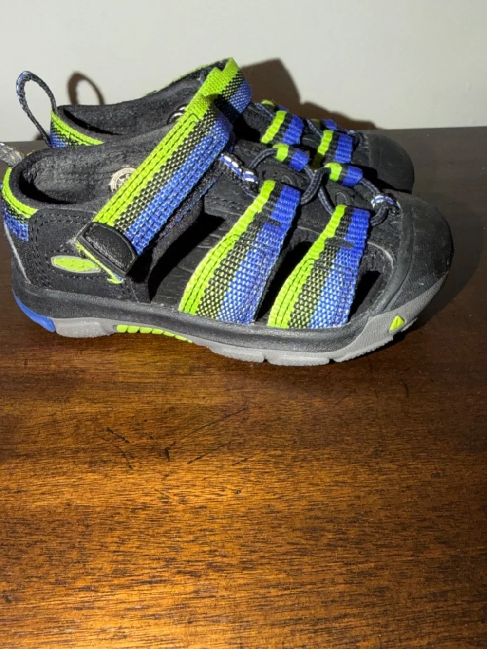 Keen Little Kids Blue w/green Waterproof Sport Sandals Sz 6 Rubber Toe EUC